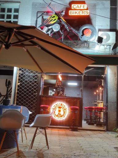 عکس کافه بایکرز
