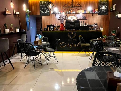 عکس کافه دیاکو