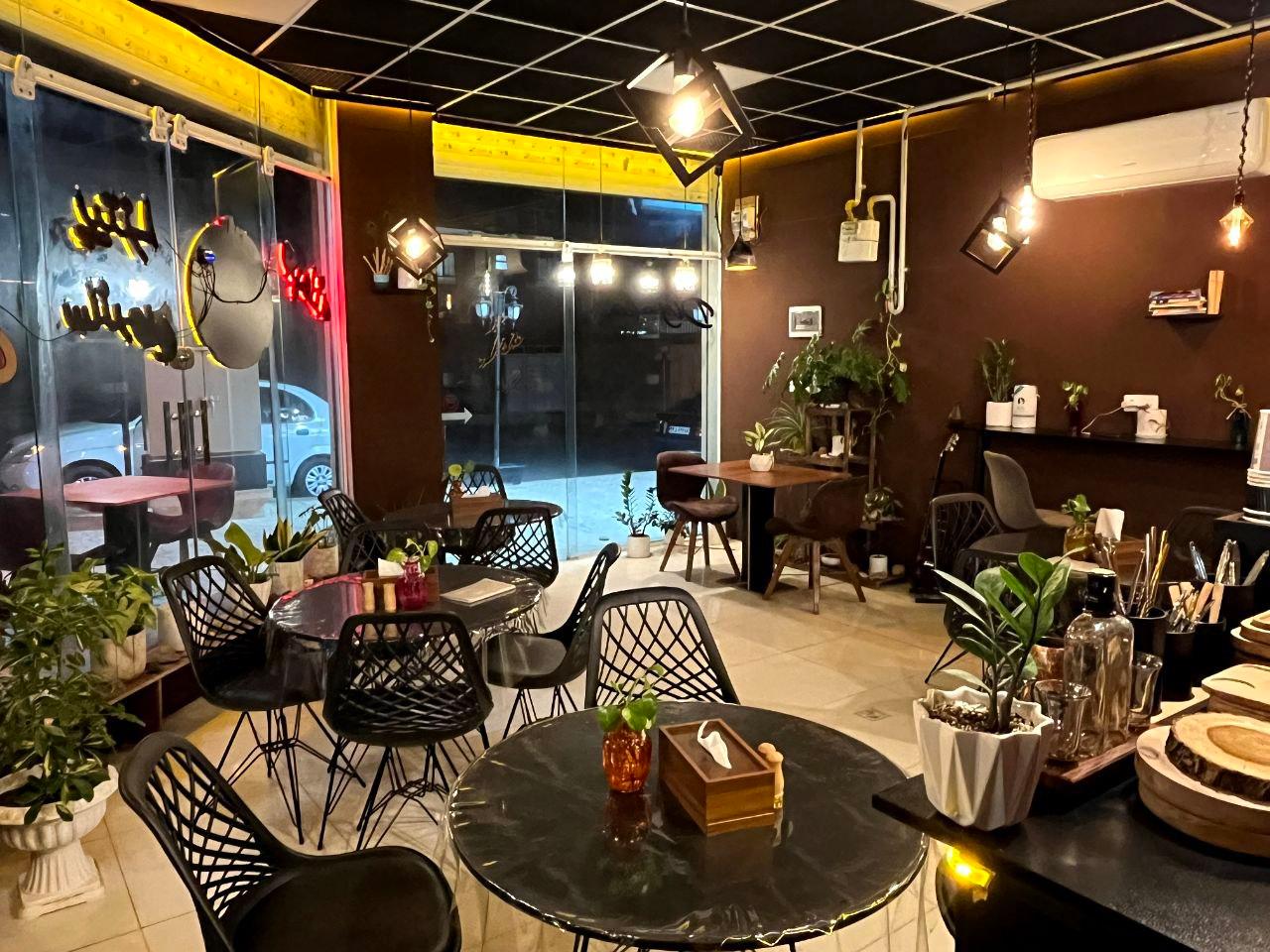 عکس کافه دیاکو