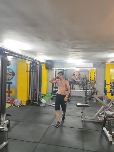 عکس باشگاه بدنسازی معجزه