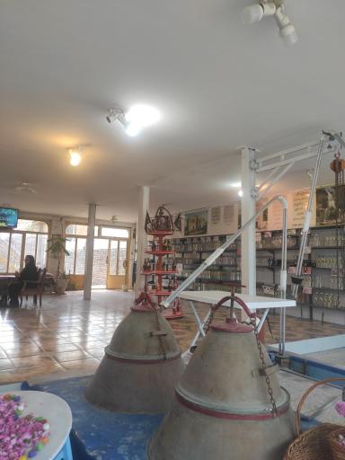 عکس گلابگیری سالار(برادران حسنی مقدم)