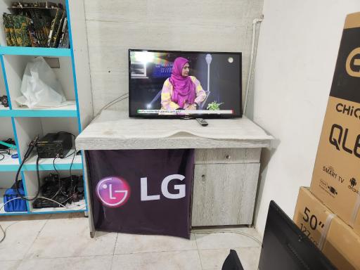 عکس تعمیرات  تخصصی تلویزیون نمایندگی گلدیران