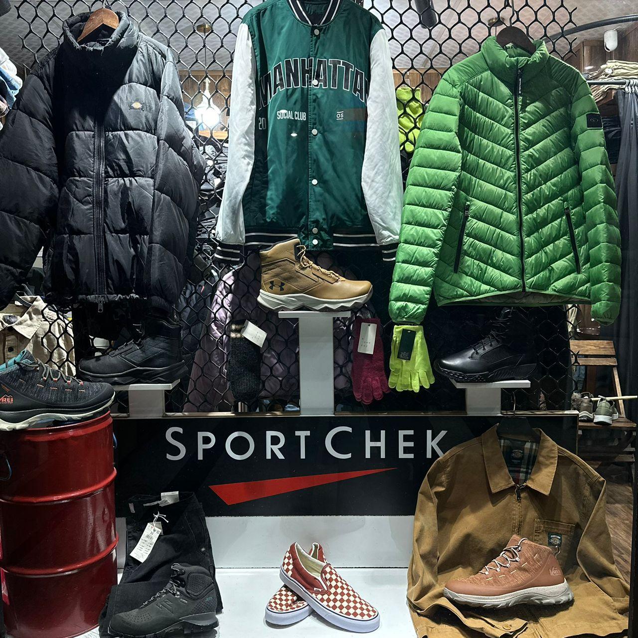 عکس فروشگاه اسپرت چک