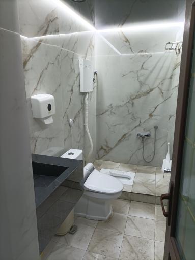 عکس رستوران حاج عظیم