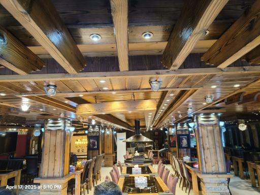 عکس رستوران حاج عظیم