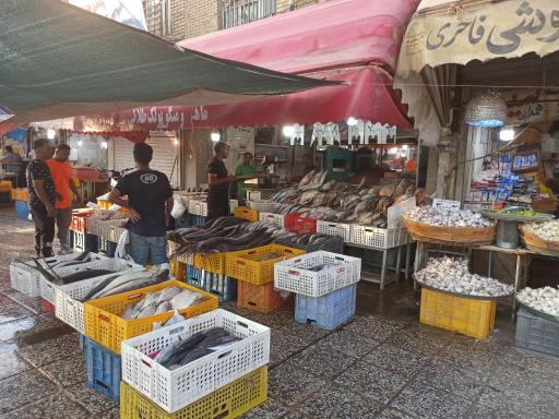 عکس بازار ماهی دروازه کازرون