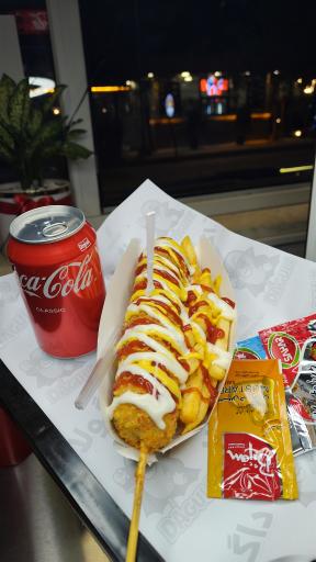 عکس کورن‌داگ و هات‌داگ داگولا