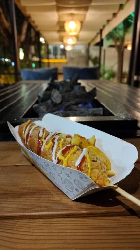 کورن‌داگ و هات‌داگ داگولا