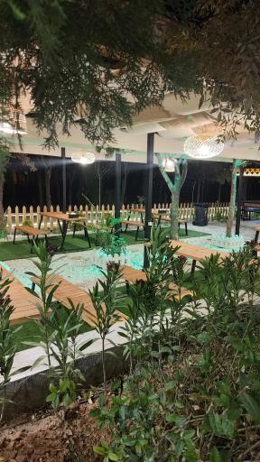 کورن‌داگ و هات‌داگ داگولا