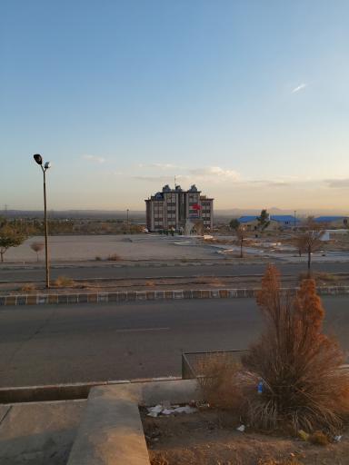 عکس ساختمان اداری دانشگاه آزاد