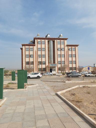 عکس ساختمان اداری دانشگاه آزاد