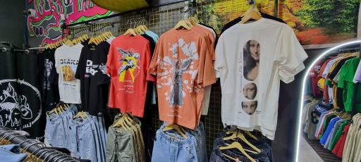 عکس فروشگاه لباس لستر بوتیک