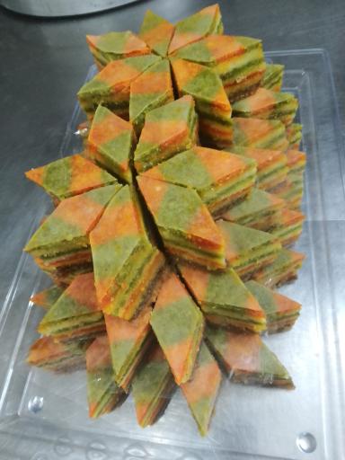 شیرینی سنتی عالی قاپو