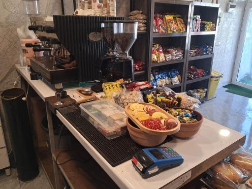 عکس کافه مارکت بختیاری 