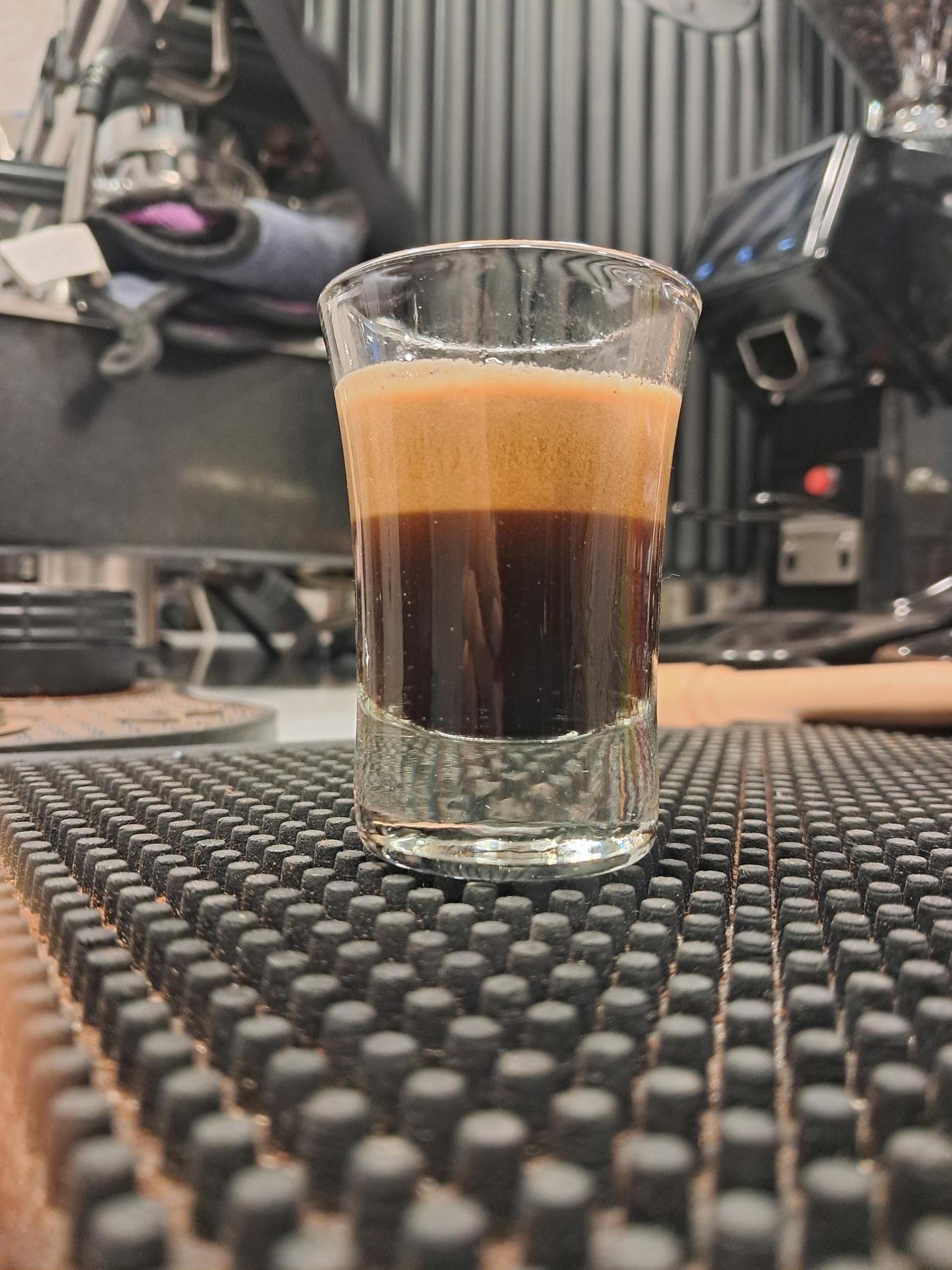 عکس کافه مارکت بختیاری 