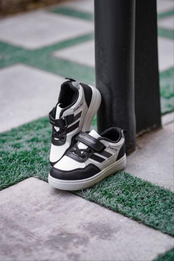 عکس فروشگاه کفش بچگانه کفشدوزک