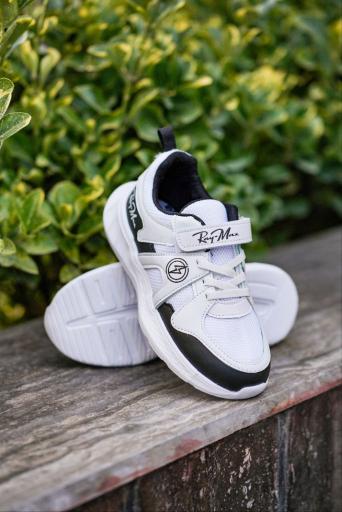 عکس فروشگاه کفش بچگانه کفشدوزک