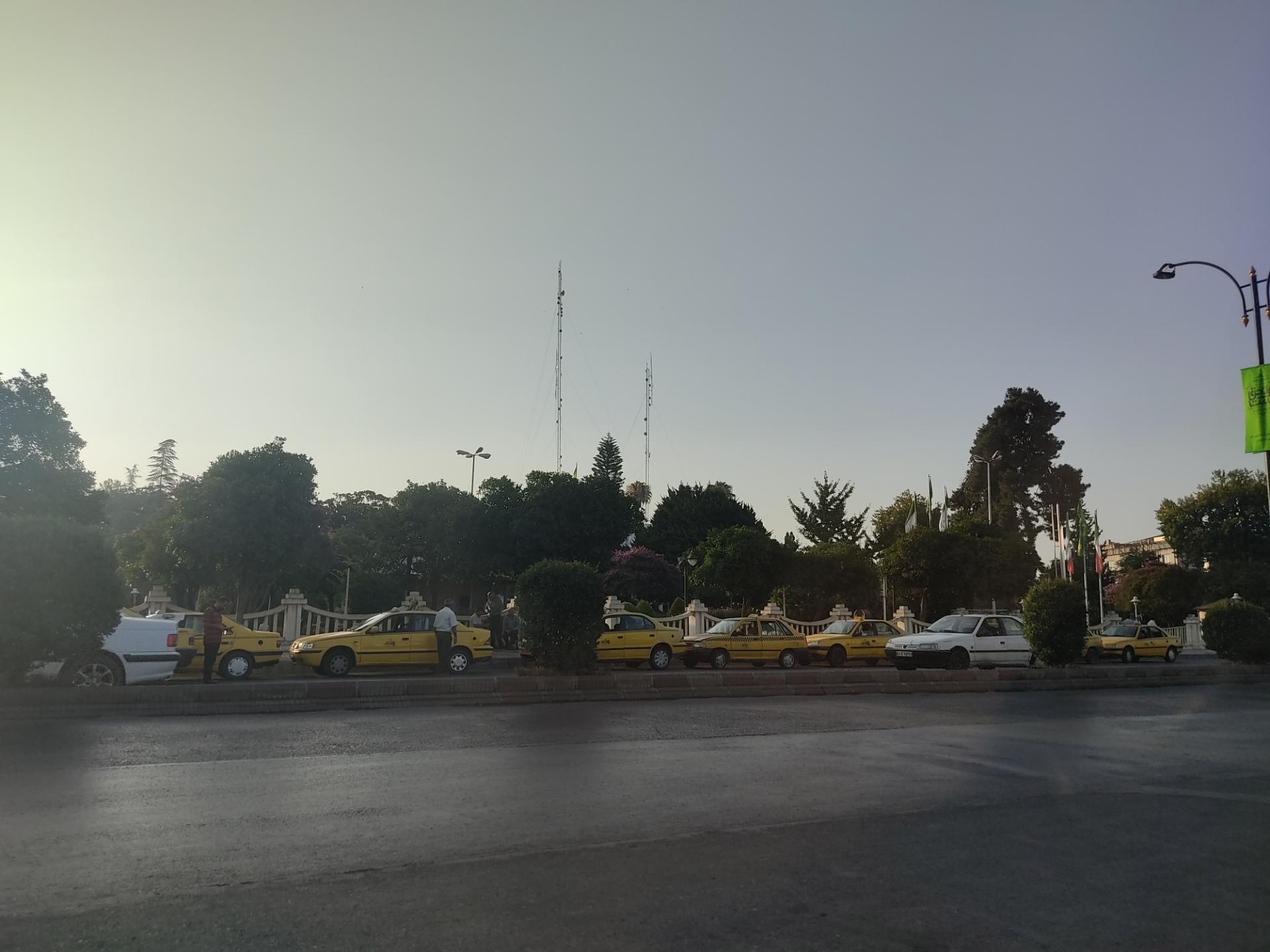 عکس ایستگاه تاکسی مدرس شریعتی