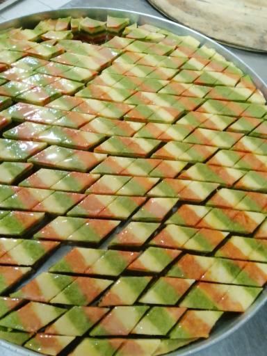 عکس شیرینی سنتی عالی قاپو