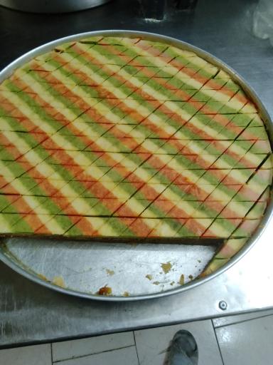 عکس شیرینی سنتی عالی قاپو