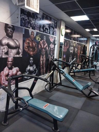 عکس باشگاه بدنسازی هژبر