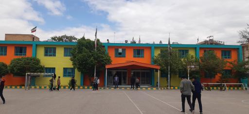 عکس دبیرستان نمونه دولتی پسرانه شرکت فرش