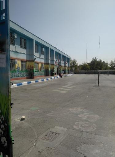 عکس دبیرستان نمونه دولتی پسرانه شرکت فرش