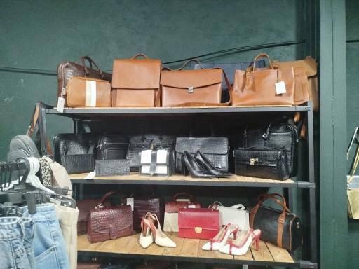 عکس فروشگاه برند فارل