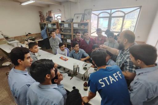 عکس دبیرستان پسرانه شاهد شهید رجایی