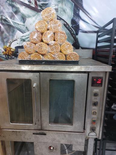 عکس سوغات و کلوچه سنتی سعید