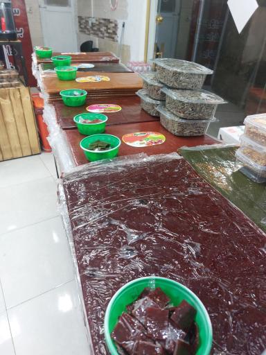 عکس سوغات و کلوچه سنتی سعید