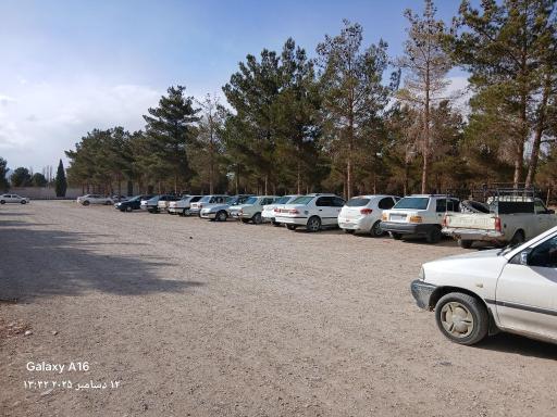 عکس پارکینگ جمعه بازار 