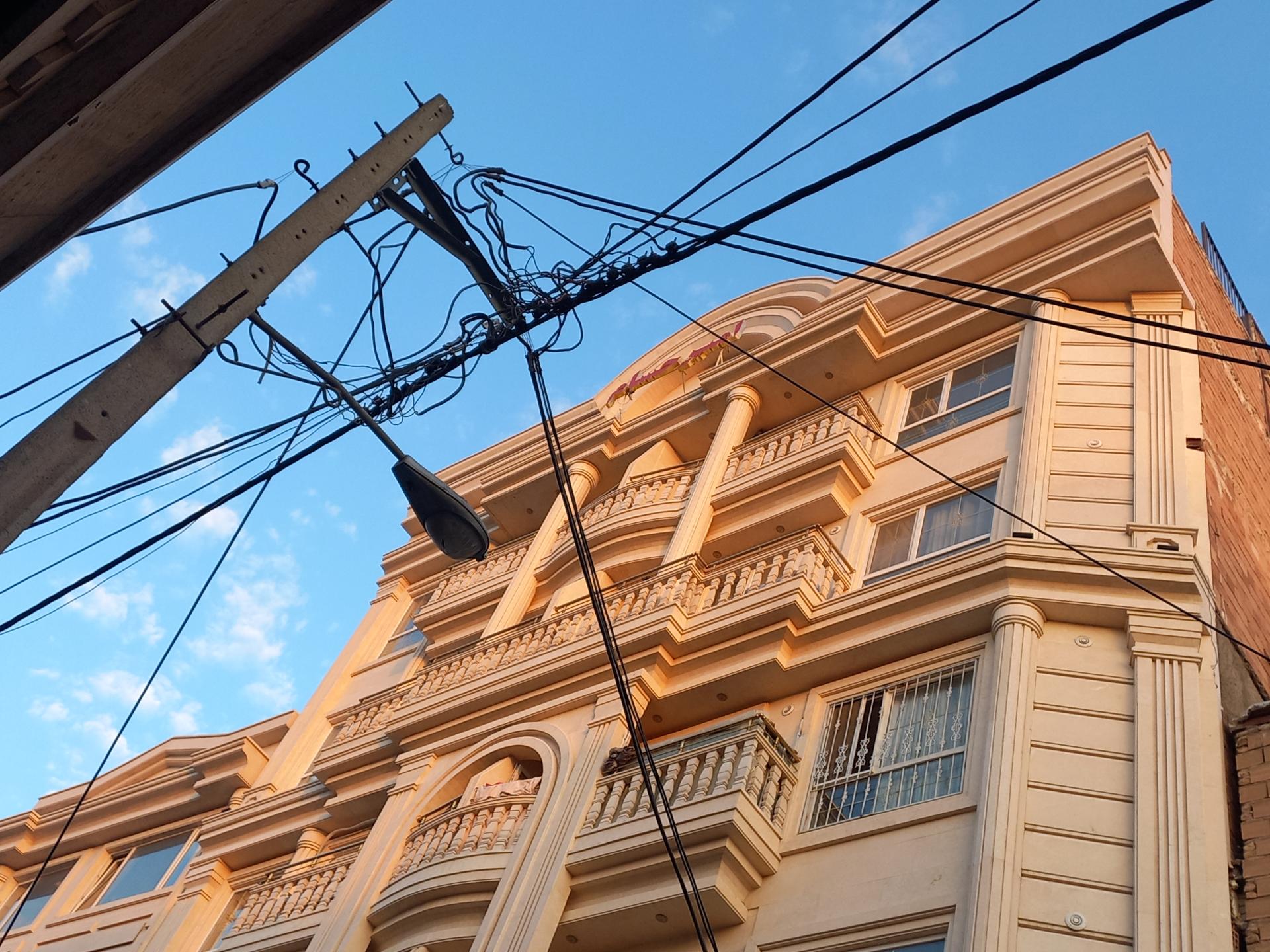 عکس ساختمان امیر حسام