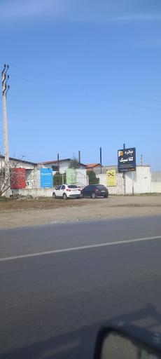 عکس تولیدی درب و پنجره یو پی وی سی کلاسیک