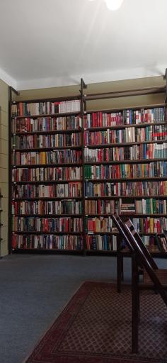 کتابفروشی دی