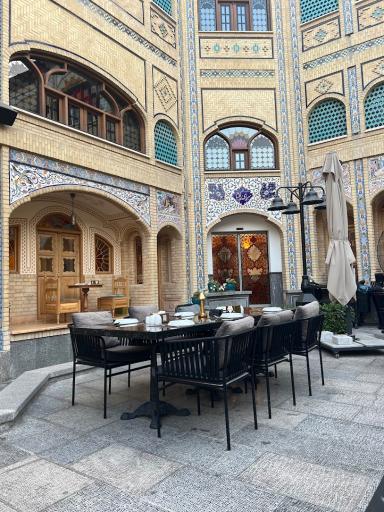 هتل گران میراث رشیدیه