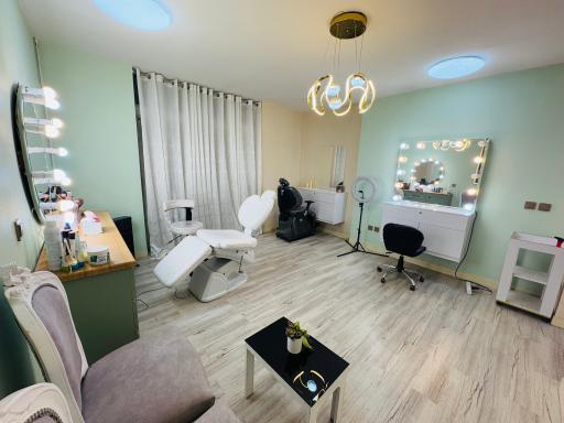 سالن زیبایی آنجل