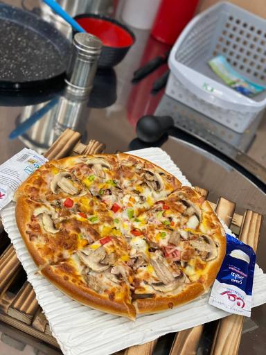 عکس پیتزا همایون 