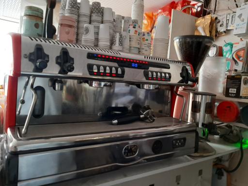 عکس سوپر مارکت بردیا