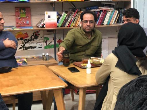 عکس کافه کتاب هزاردستان