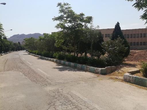 عکس دانشکده مهندسی معماری و شهرسازی