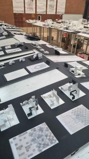 عکس دانشکده مهندسی معماری و شهرسازی