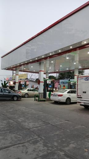 عکس جایگاه بنزین و CNG فجر