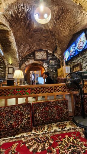 عکس رستوران شاندیز حاجی