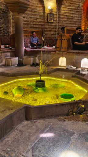 رستوران شاندیز حاجی