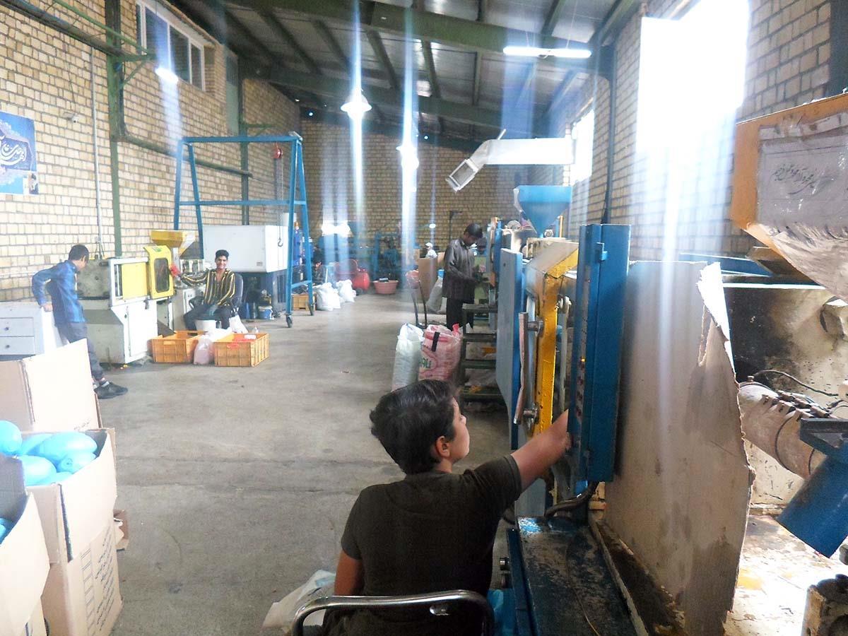 عکس کارخانه اسباب بازی ها