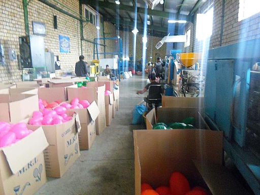 عکس کارخانه اسباب بازی ها