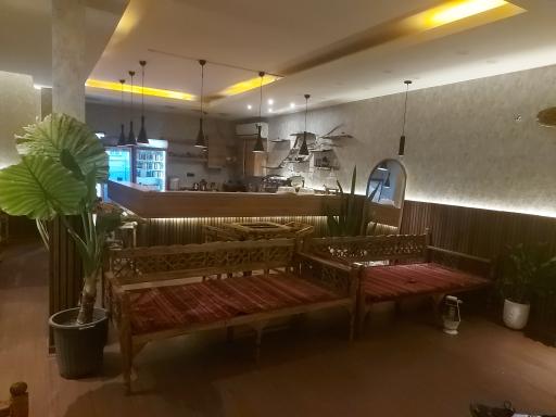 عکس کافه کاستوم