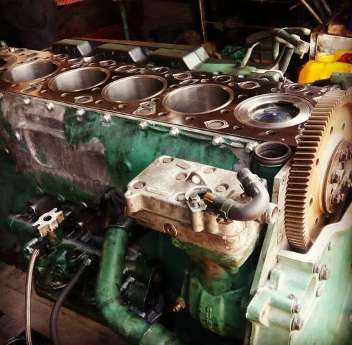 عکس تعمیرگاه جهان ولوو