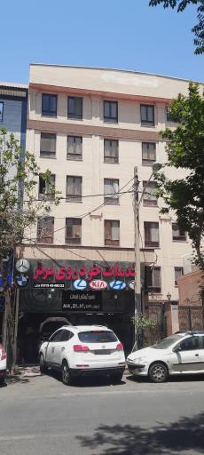 عکس مکانیکی و خدمات خودرویی برتر